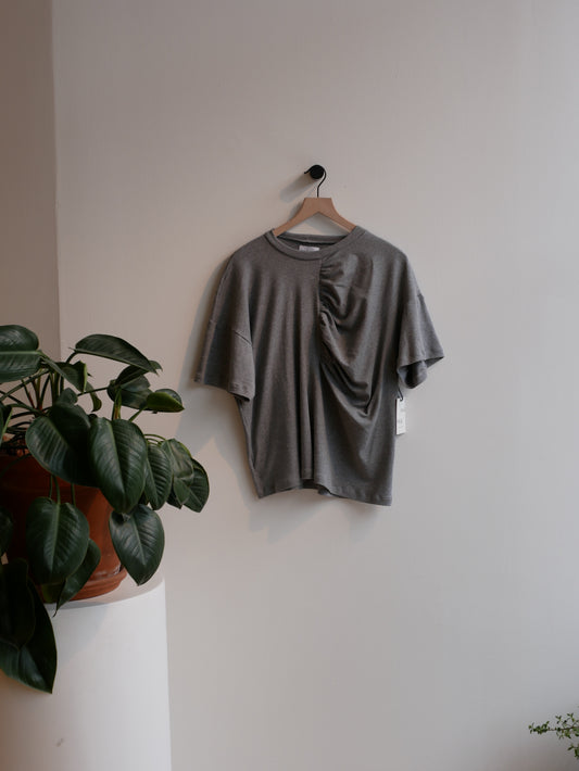 Oversized t-shirt with dropped shoulders and centre front gathering detail made from soft organic cotton.Interlock knit fabric, medium heather grey colour.  A classic, elevated basic.