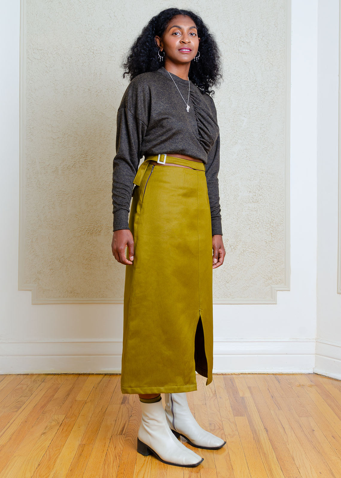 Carmine Broken Waistband Skirt (Khaki Green)