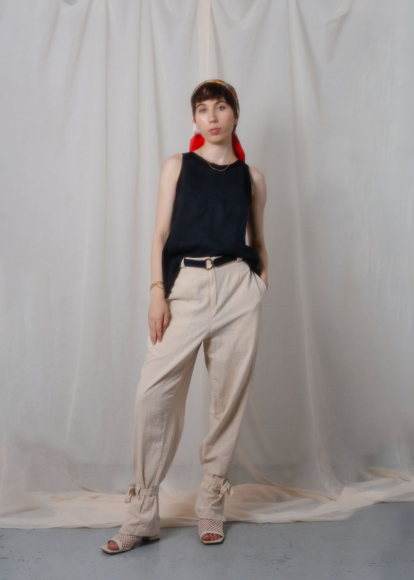 Drea High waisted pants with ankle ties